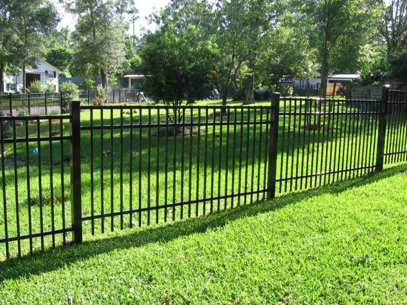 Who Pays for a Fence Between Neighbors in Alabama?